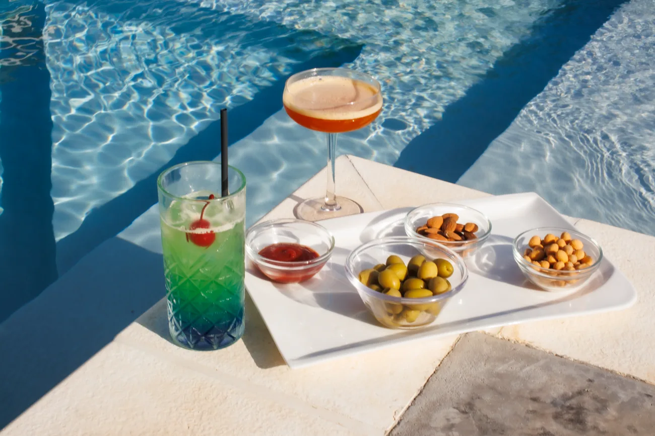Aperitivo a bordo piscina